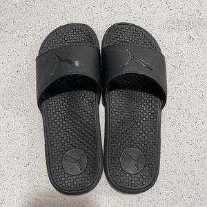 Puma slides size 10